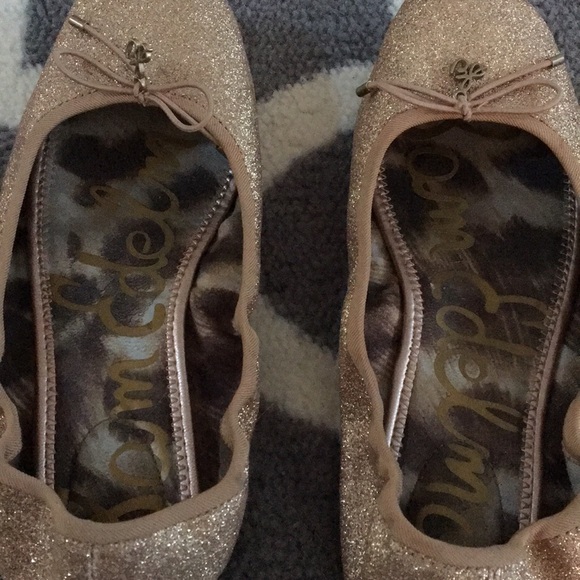 Sam Edelman 6.5 Golden Felicia flats 🎉 - Picture 3 of 6